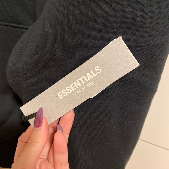 Essentials by Fear of God black fleece hoodie - Picture 3 of 4